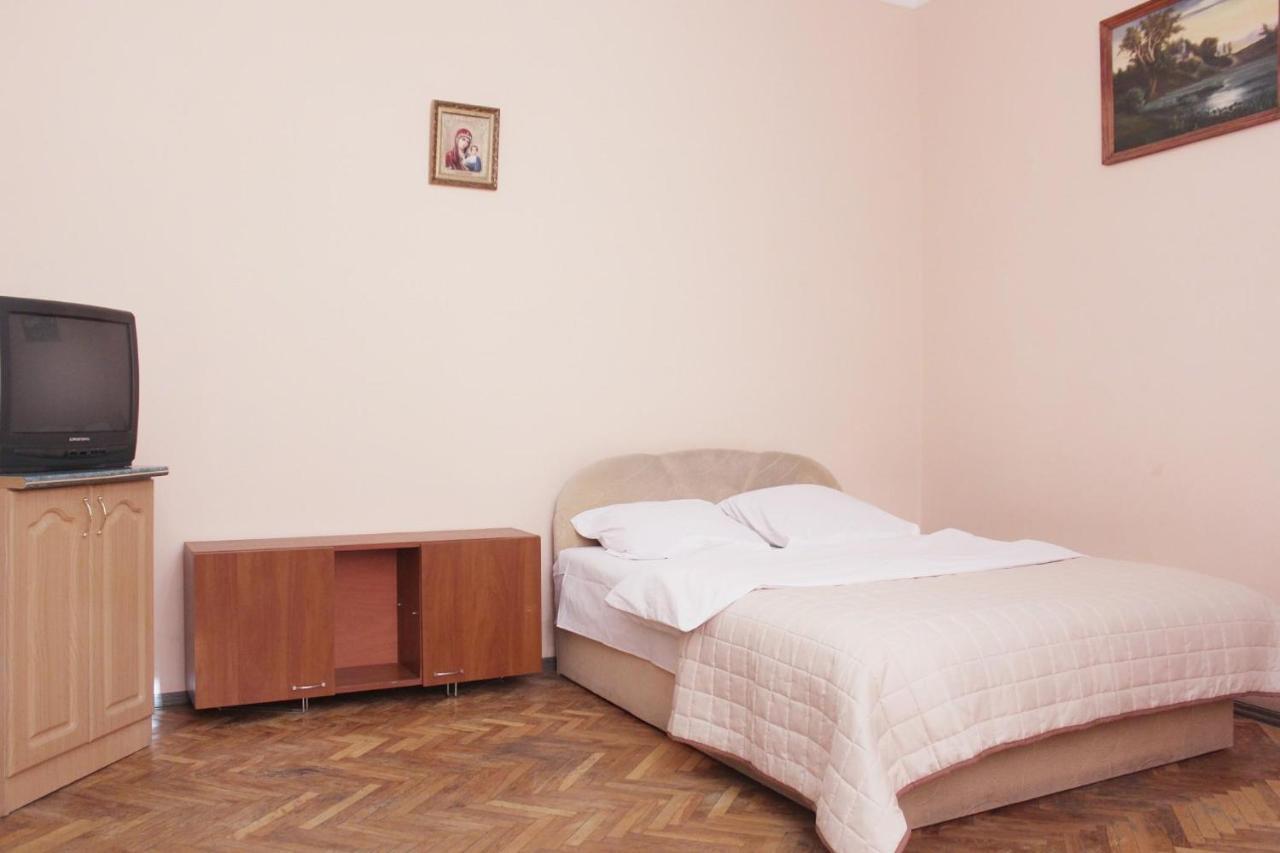 Квартира Подобово Біля Форуму Високий Замок Вулиця Хмельницького 61 Lviv Kültér fotó
